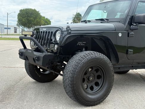 Used 2017 Jeep Wrangler Sport AWD/4WD image 22