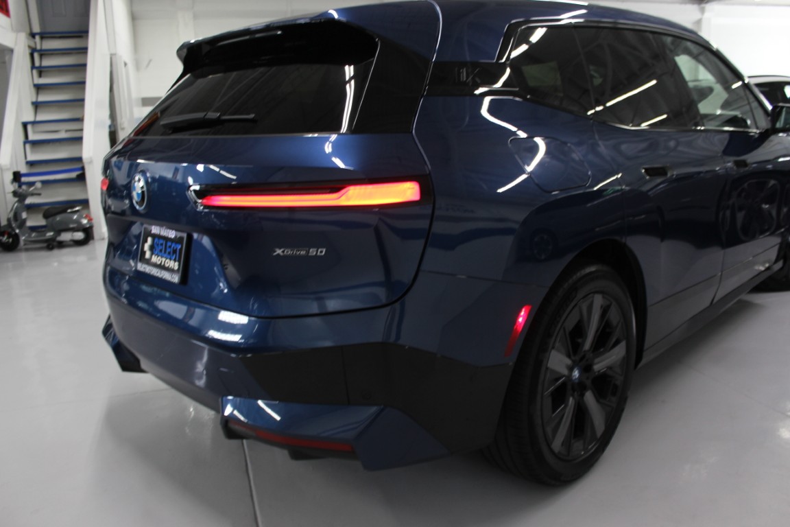 Used 2024 BMW iX xDrive50 AWD/4WD image 7