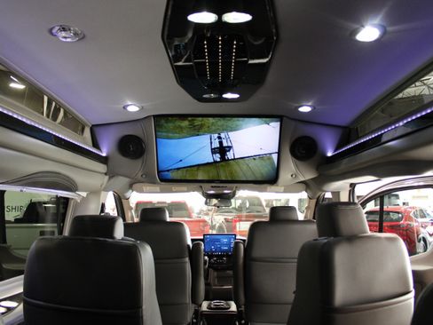 Used 2025 Ford Transit 150 Low Roof AWD image 17