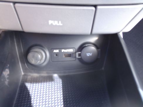 Used 2010 Hyundai Elantra SE image 18