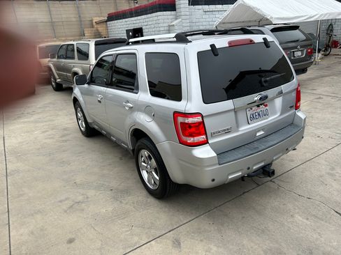 Used 2010 Ford Escape Limited image 4