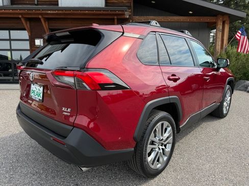 Used 2022 Toyota RAV4 AWD XLE Premium image 5