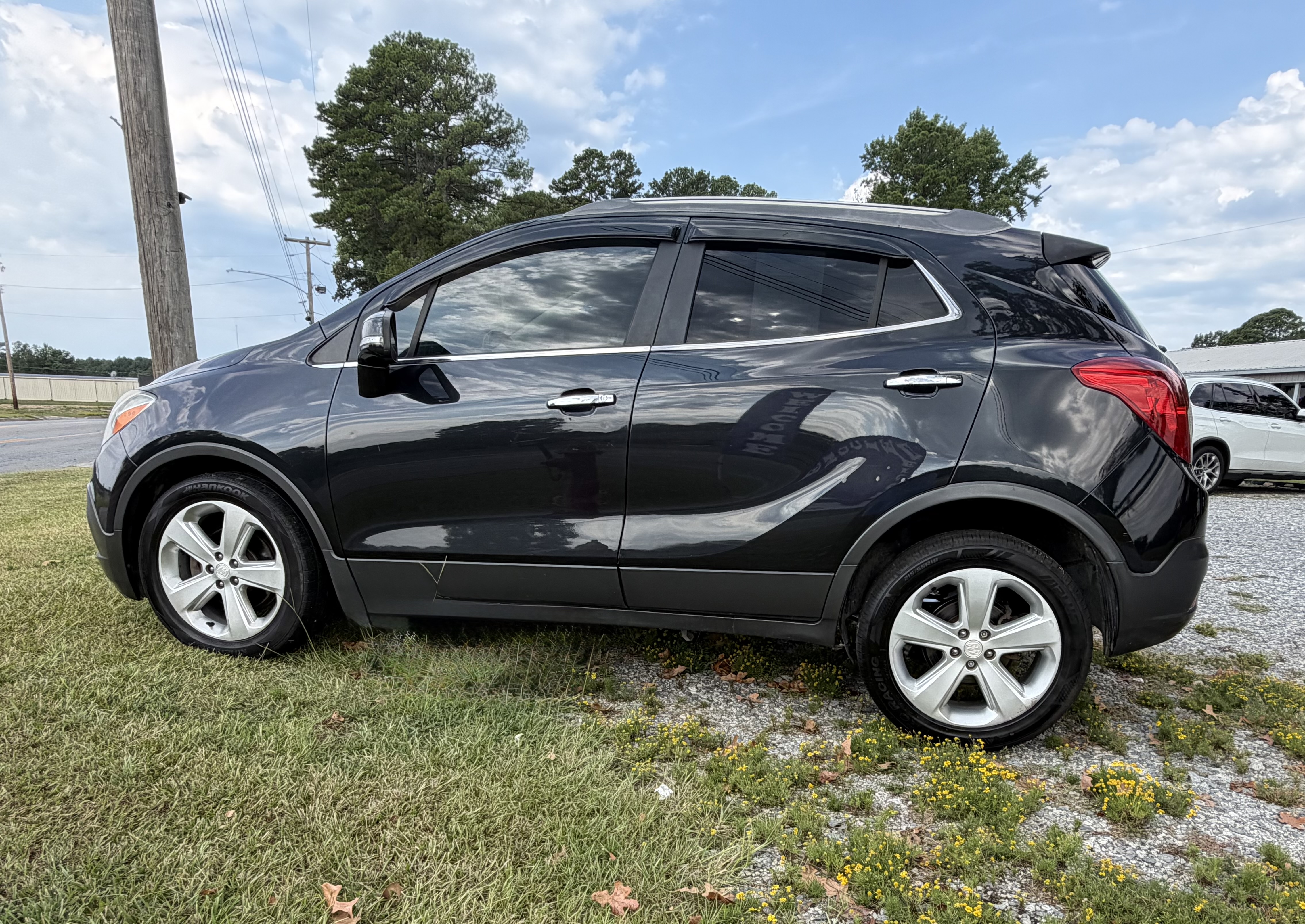 Used 2015 Buick Encore FWD Convenience image 2