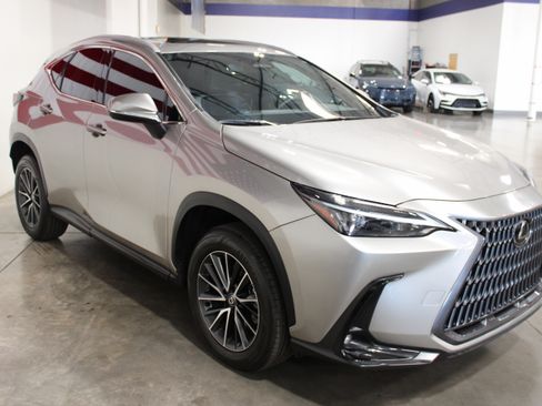 Used 2024 Lexus NX 350 AWD image 2