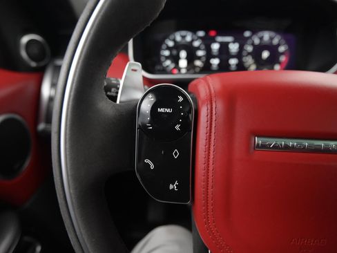 Used 2020 Land Rover Range Rover Sport HST image 32