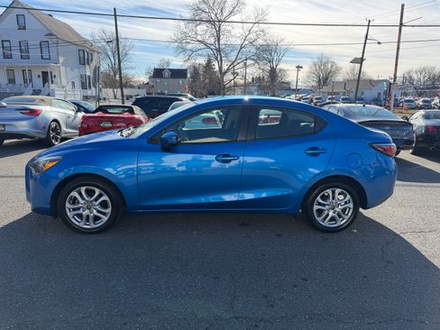 Used 2017 Toyota Yaris iA image 20