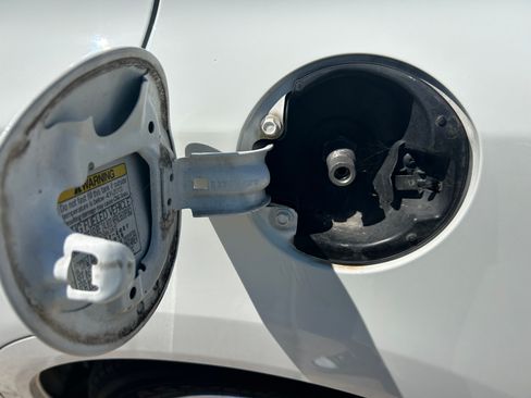 Used 2012 Honda Civic Natural Gas image 19