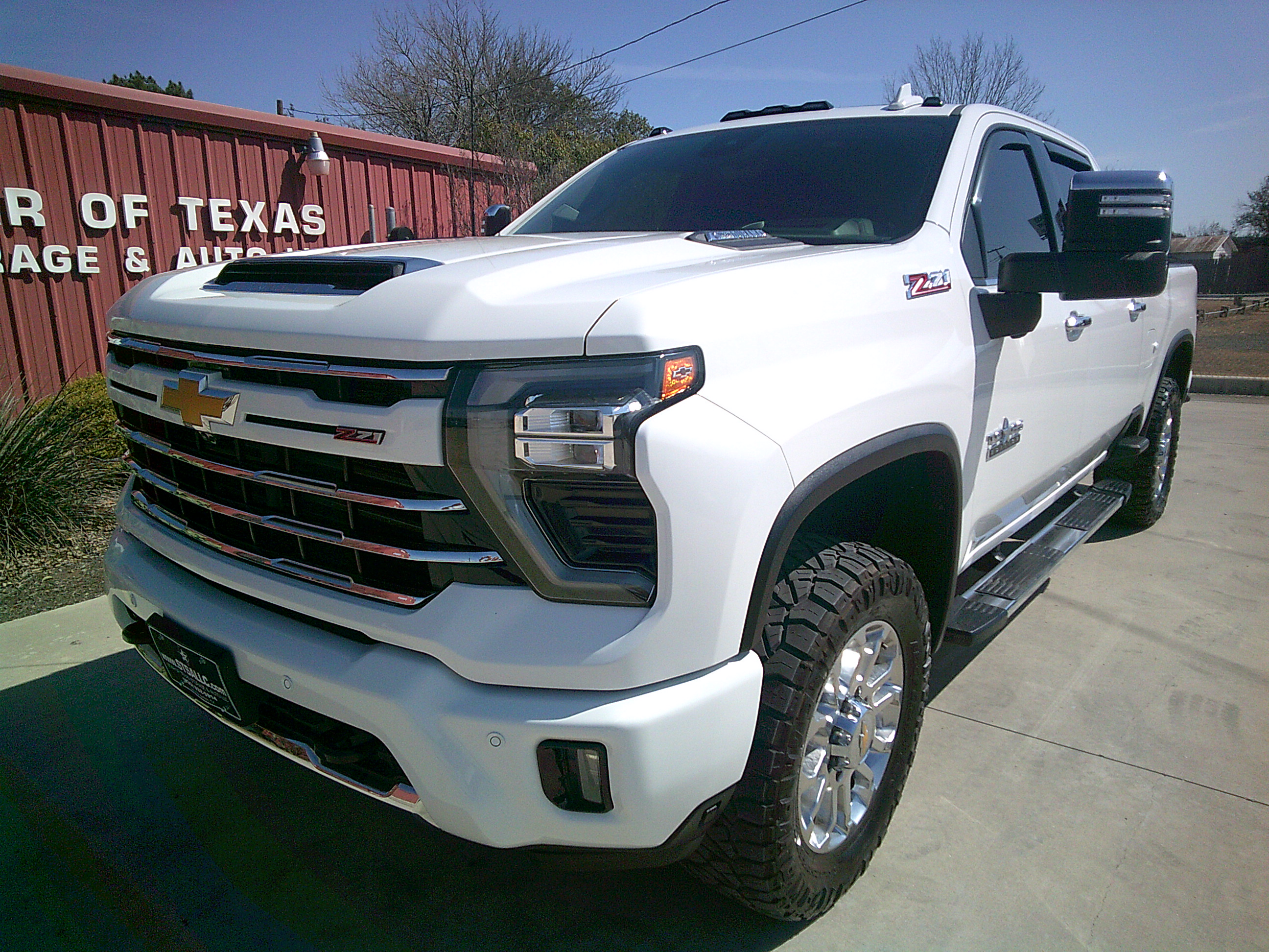 Used 2024 Chevrolet Silverado 2500 LTZ AWD/4WD image 33