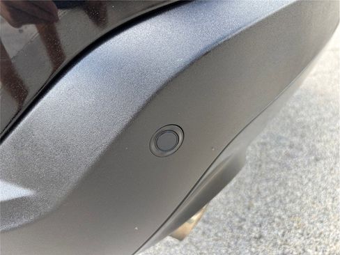 Used 2020 Ford Edge SE image 15