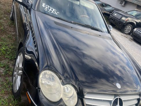 Used 2009 Mercedes-Benz CLK 350 image 3