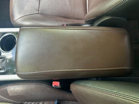 Used 2011 Ford Edge Limited image 19