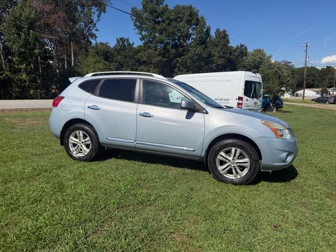 Used 2013 Nissan Rogue AWD image 3