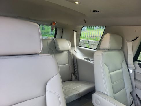 Used 2017 GMC Yukon 4WD Denali image 12