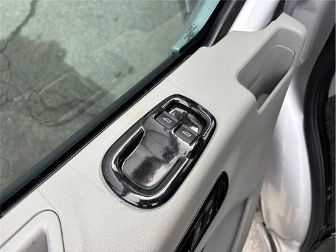 Used 2019 Ford Transit 150 image 21