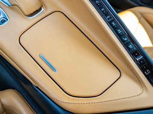 Used 2021 Chevrolet Corvette Stingray Premium Conv w/ 3LT RWD image 27