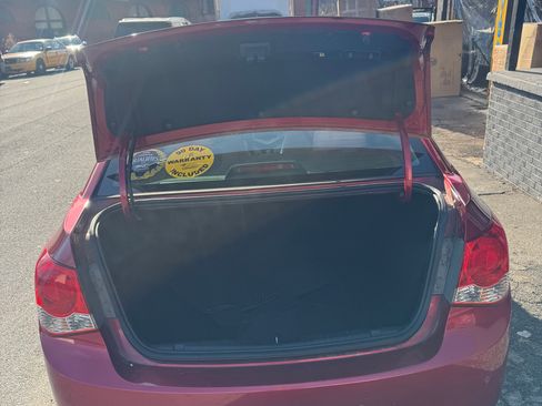 Used 2012 Chevrolet Cruze LT image 7