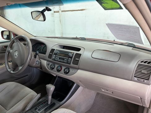 Used 2002 Toyota Camry V6 FWD image 15
