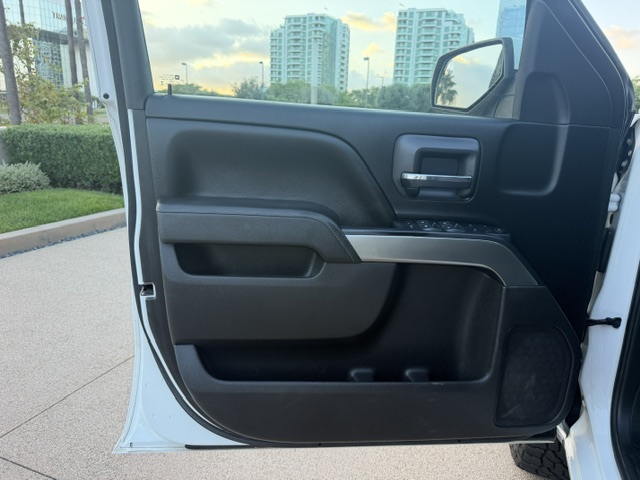 Used 2018 Chevrolet Silverado 1500 2WD Crew Cab LT image 18