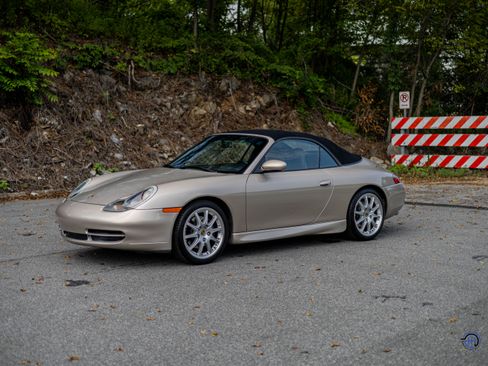 Used 2000 Porsche 911 Carrera Cabriolet RWD image 6