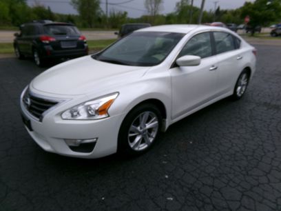 Used 2013 Nissan Altima SV