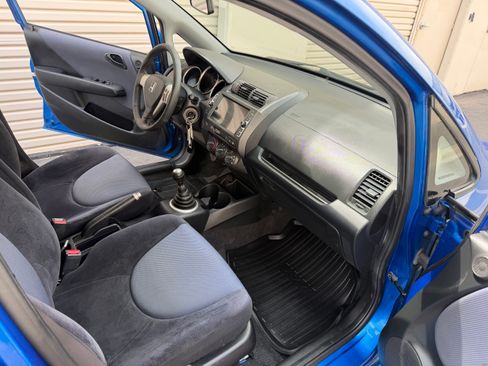Used 2007 Honda Fit Sport image 21