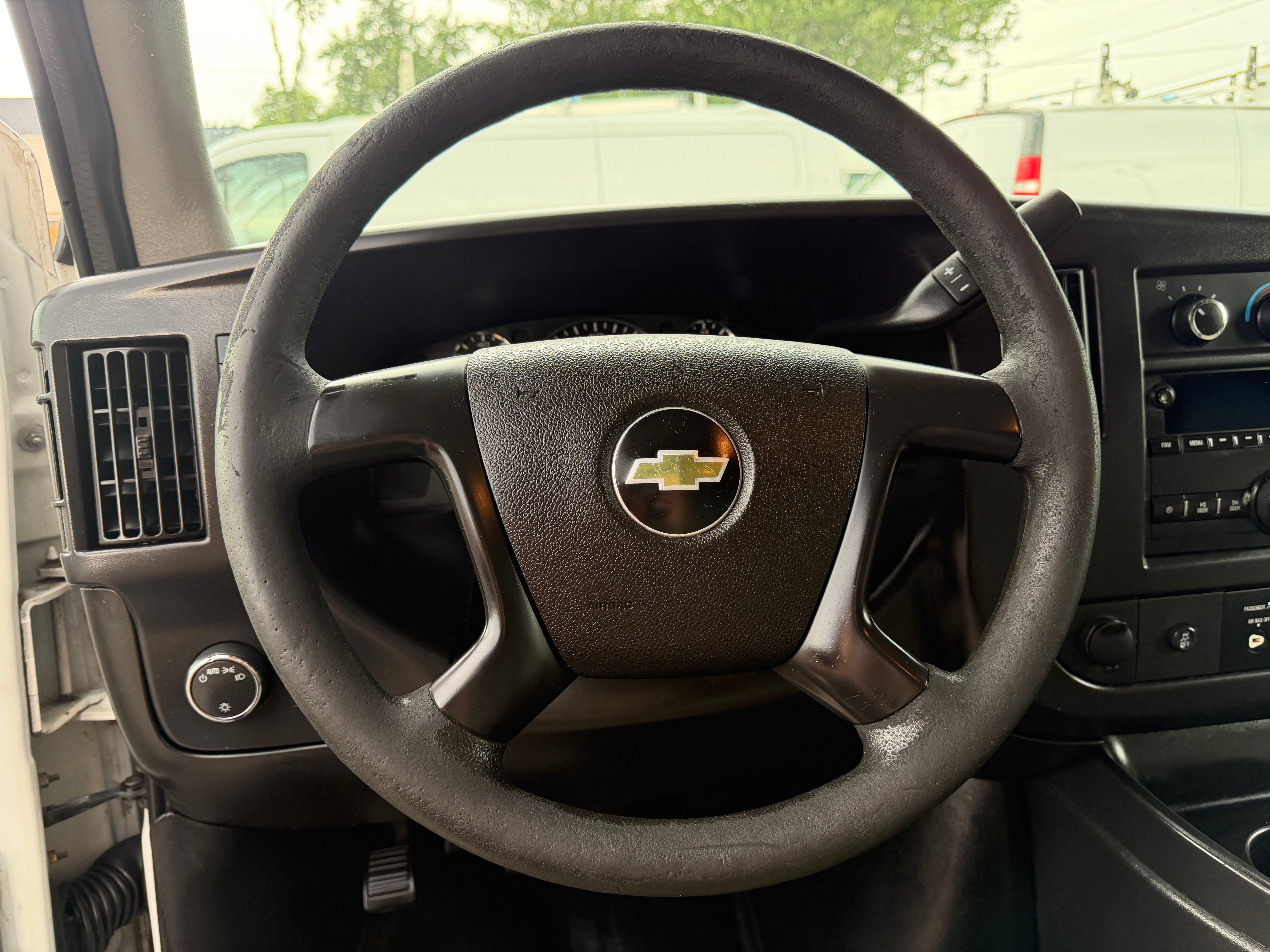 Used 2015 Chevrolet Express 2500 UNAVAIL RWD image 10