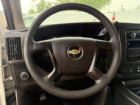 Used 2015 Chevrolet Express 2500 UNAVAIL RWD image 10