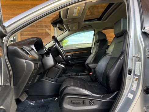 Used 2017 Honda CR-V Touring image 9