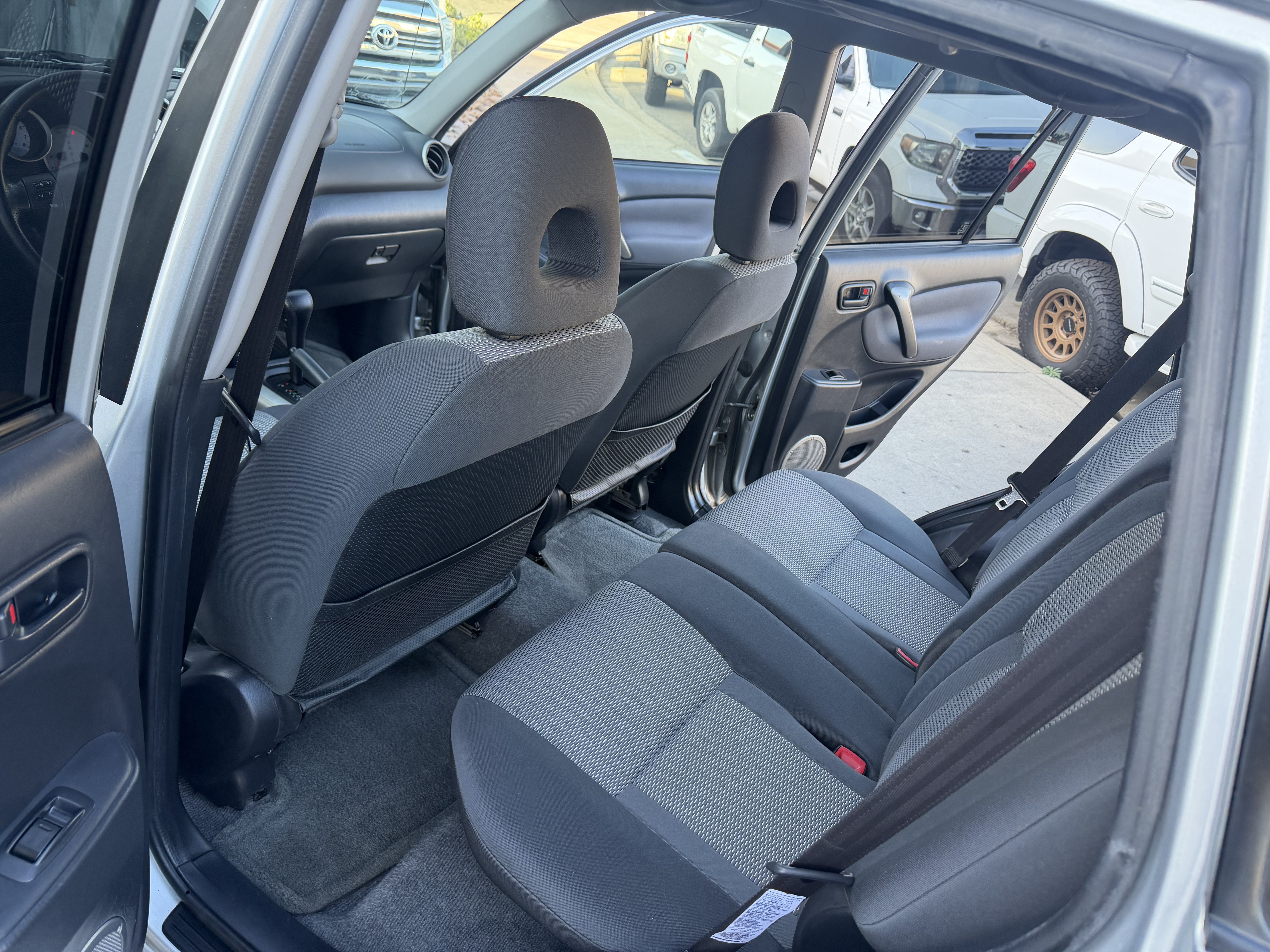 Used 2004 Toyota RAV4 L FWD image 26