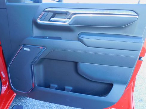 Used 2024 Chevrolet Silverado 3500 LTZ image 32