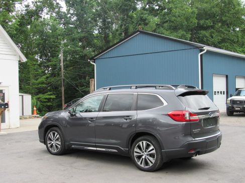 Used 2019 Subaru Ascent Limited 7-Passenger AWD/4WD image 5