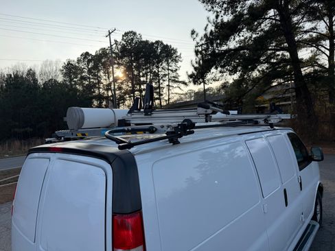 Used 2022 GMC Savana 2500 image 8