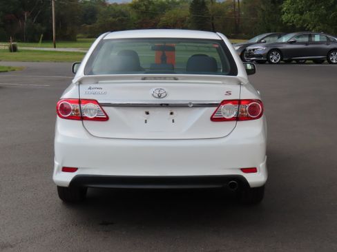 Used 2013 Toyota Corolla S image 5
