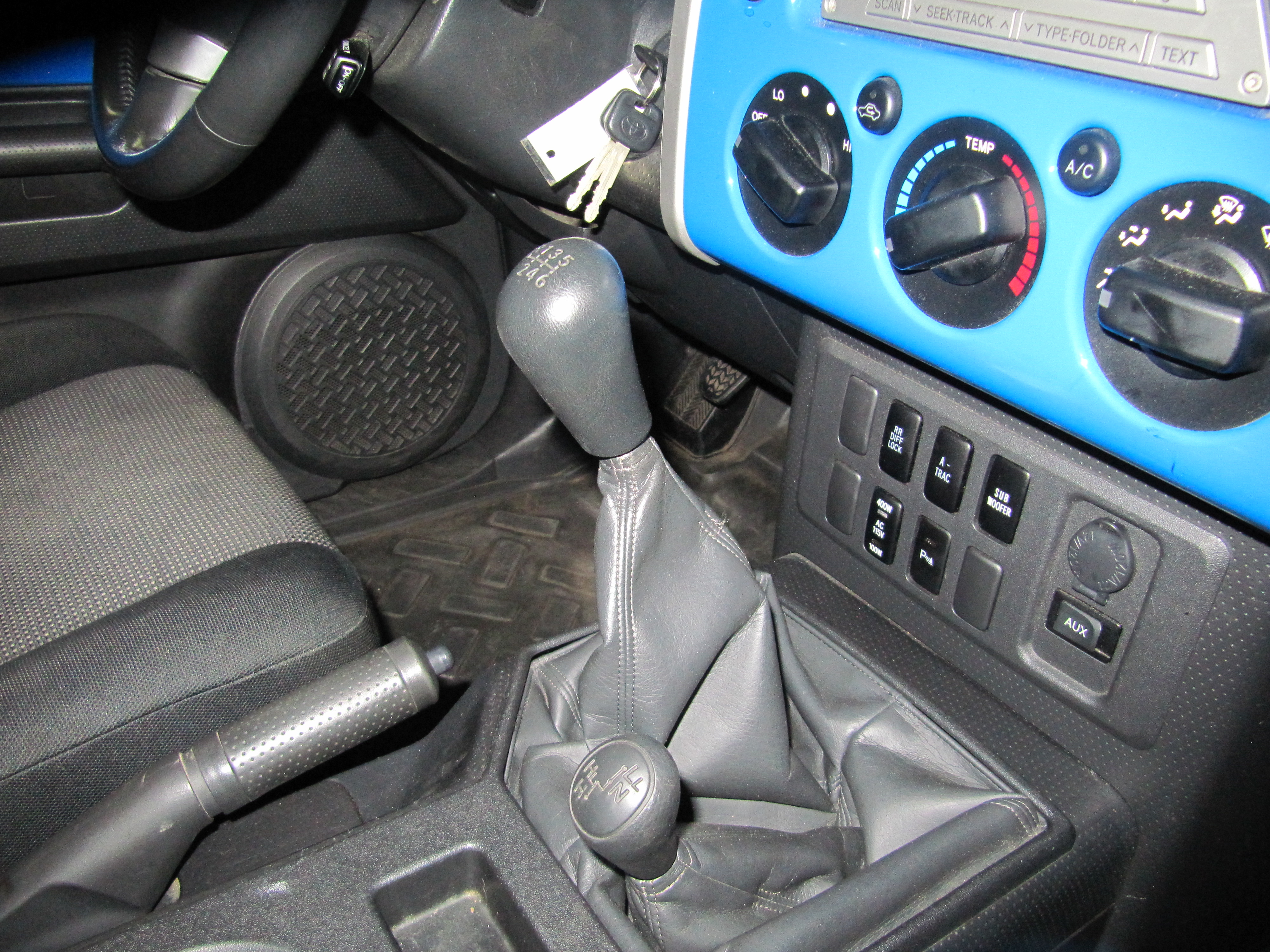 Used 2007 Toyota FJ Cruiser AWD/4WD image 26