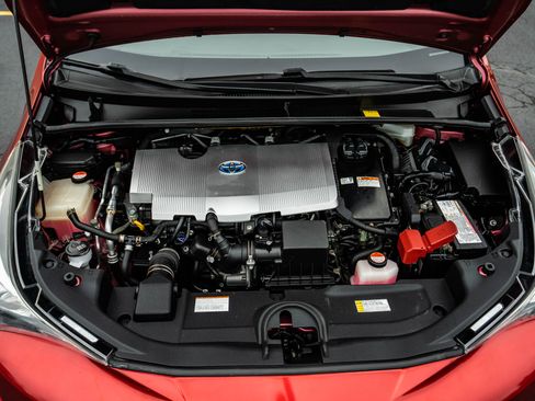 Used 2016 Toyota Prius image 13