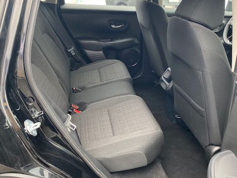 Used 2023 Honda HR-V LX image 10