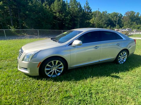 Used 2015 Cadillac XTS Luxury image 10