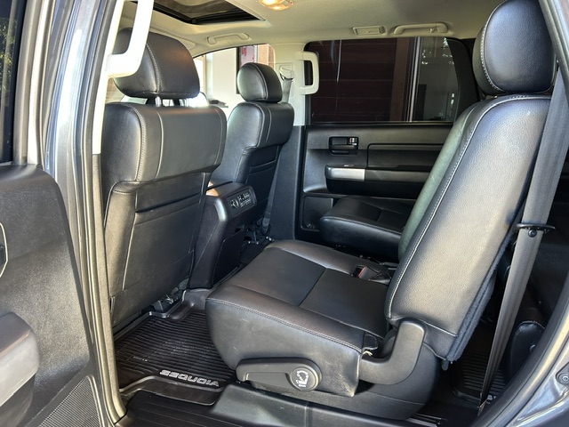 Used 2018 Toyota Sequoia 4WD SR5 image 14