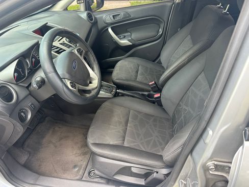 Used 2011 Ford Fiesta SE image 4