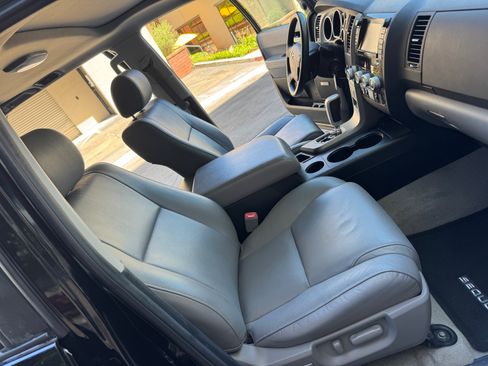 Used 2011 Toyota Sequoia Limited image 26