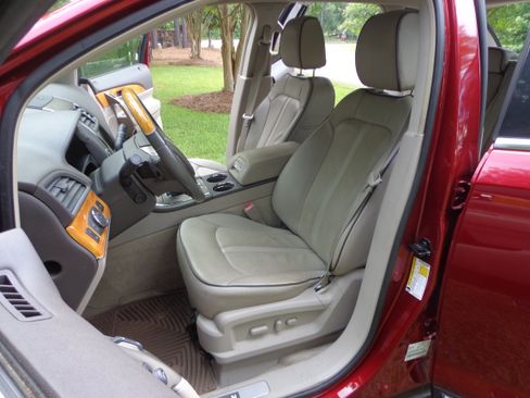 Used 2015 Lincoln MKX image 8