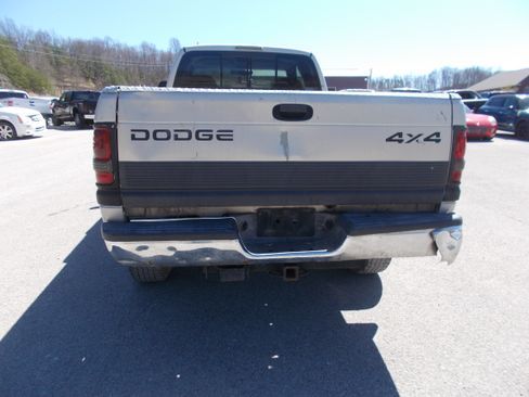 Used 2000 Dodge Ram 2500 Truck image 3