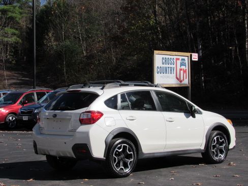 Used 2015 Subaru XV Crosstrek 2.0i Limited image 10