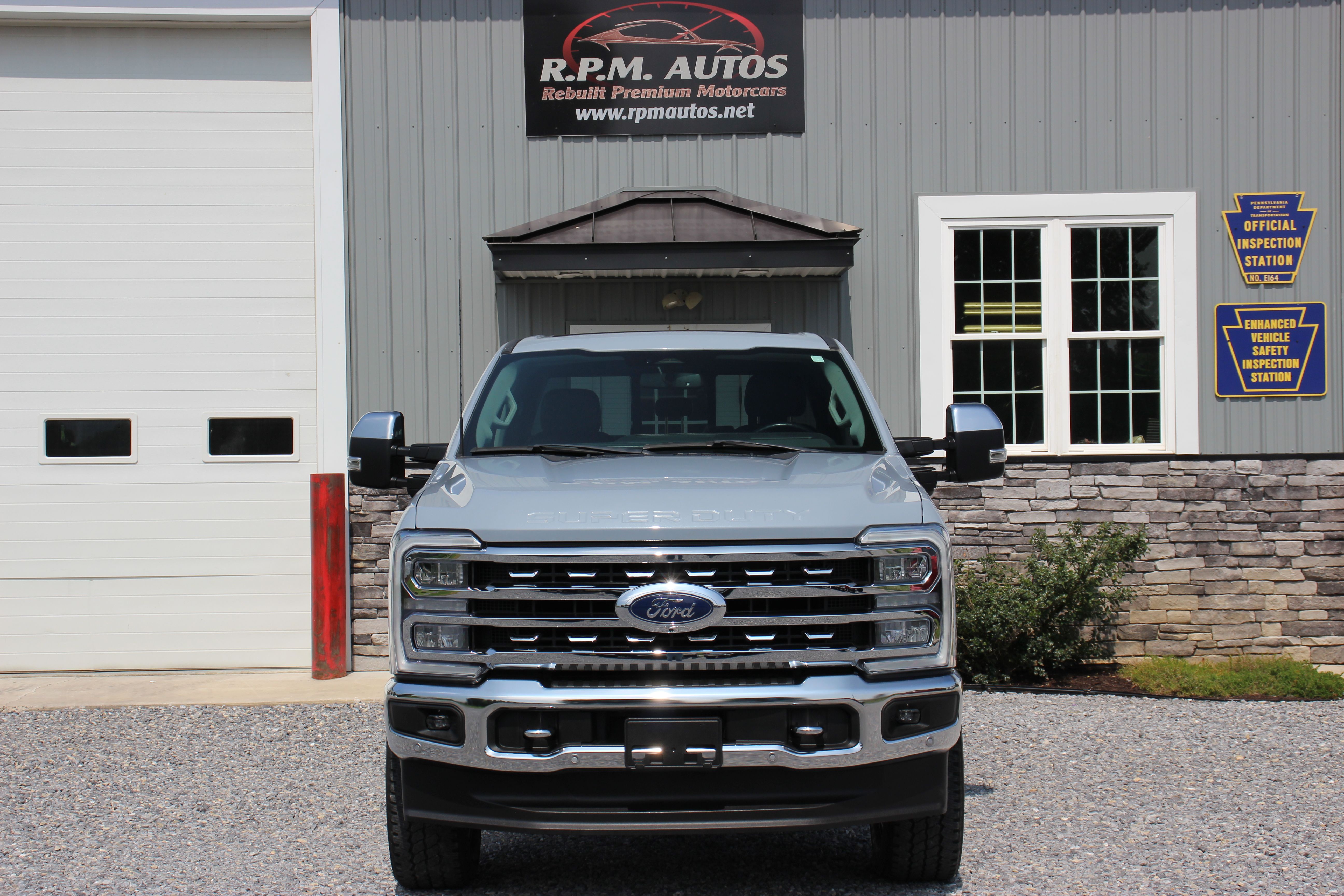 Used 2024 Ford F250 4x4 Crew Cab Super Duty image 2