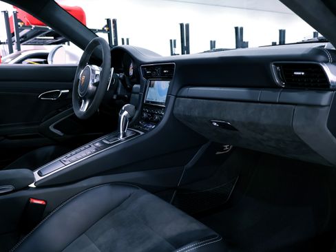 Used 2016 Porsche 911 GT3 image 30