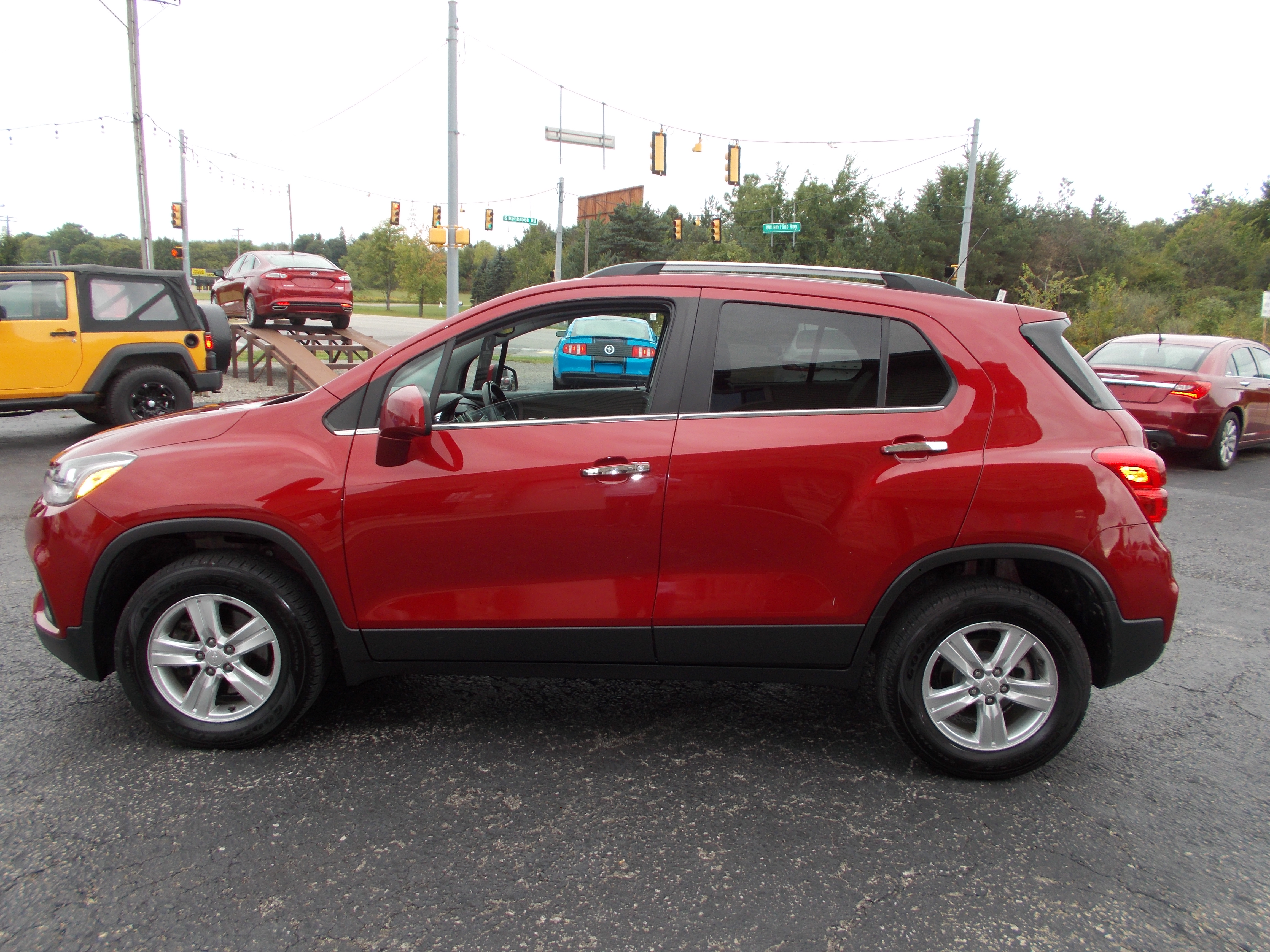 Used 2019 Chevrolet Trax AWD LT w/ 1LT image 8