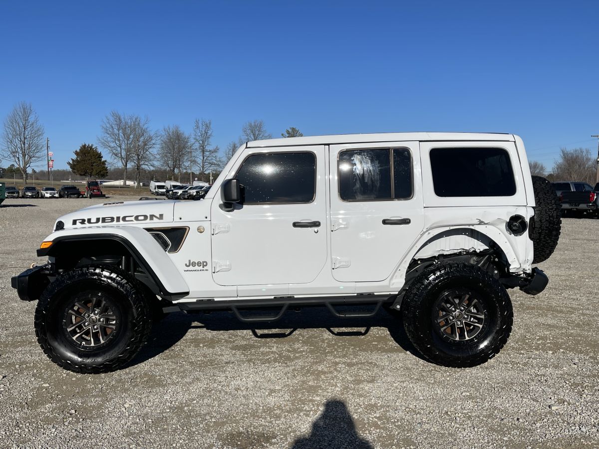 Used 2025 Jeep Wrangler Rubicon 392 AWD/4WD image 9