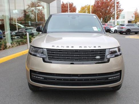 New 2025 Land Rover Range Rover SE image 7