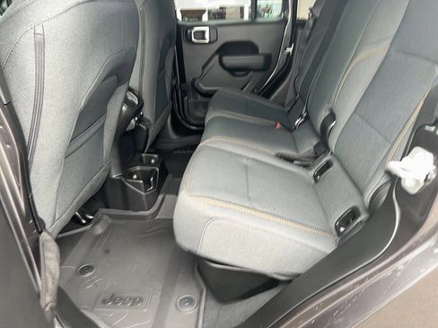 New 2026 Jeep Gladiator Sport image 23