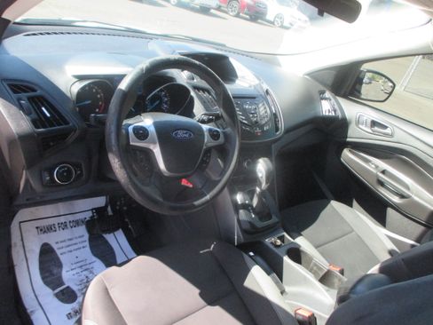 Used 2014 Ford Escape SE image 4